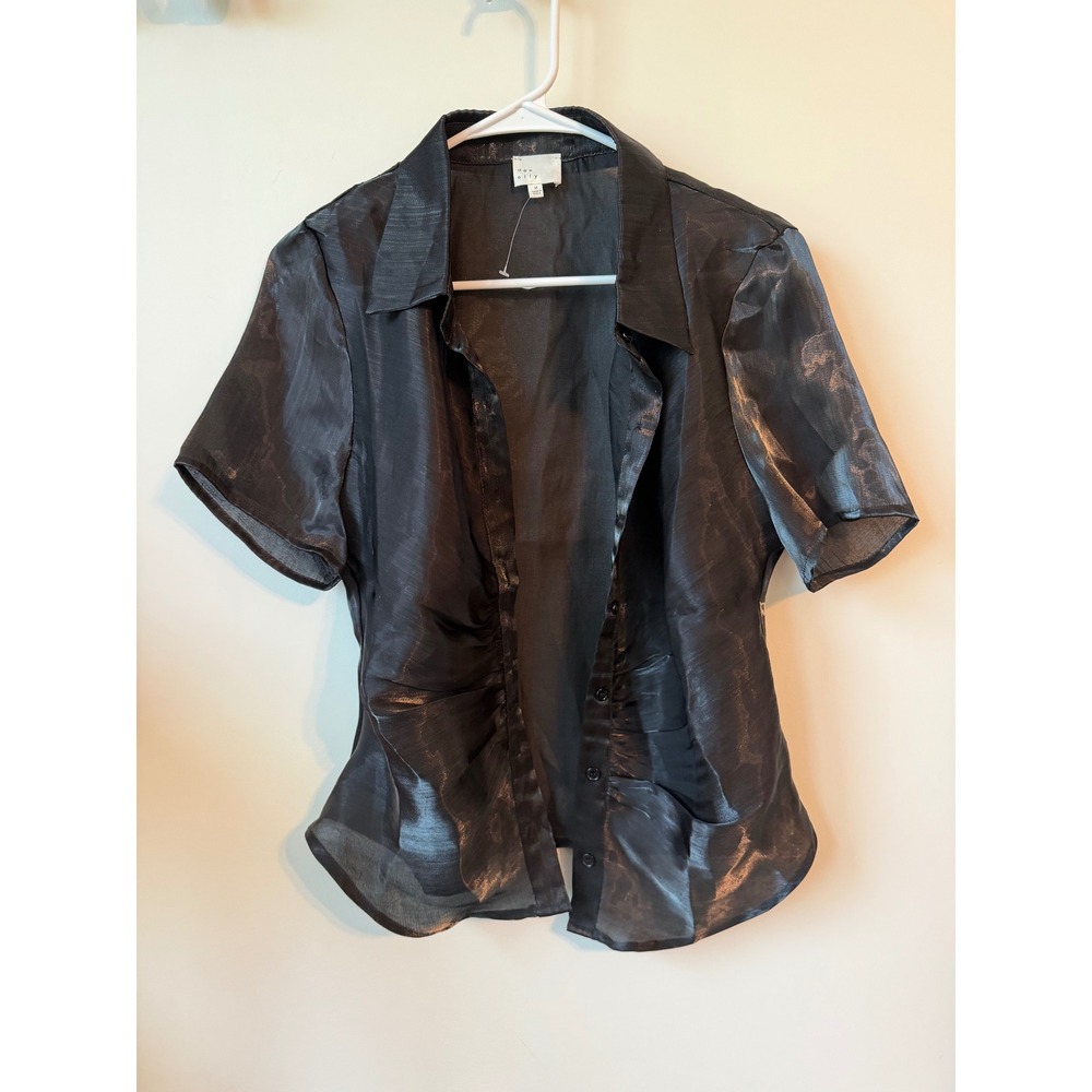 Dee Elly Black Metallic Ruched Short Sleeve Button Down Shirt Medium NWT